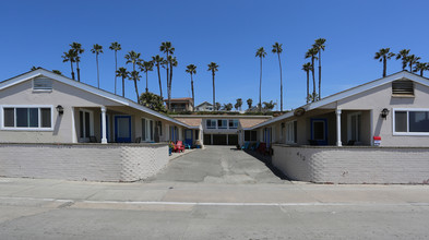 A Strand of Paradise in Oceanside, CA - Building Photo - Building Photo