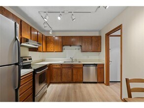 210 W Grant St in Minneapolis, MN - Building Photo - Building Photo