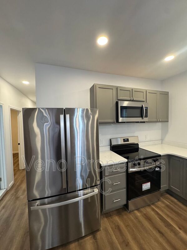 351 4th St in Troy, NY - Building Photo - Building Photo