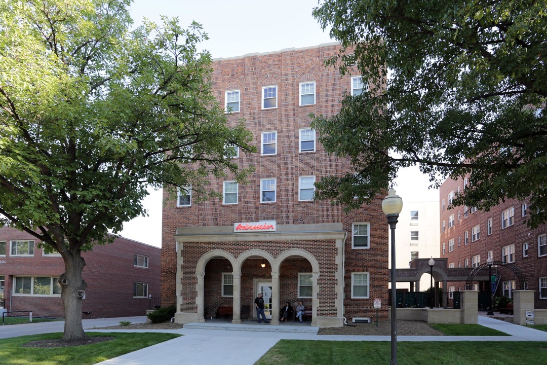 Ambassador and President Apartments in Lincoln, NE - Building Photo