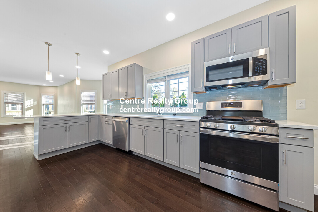 161 4th St, Unit #1 in Medford, MA - Foto de edificio