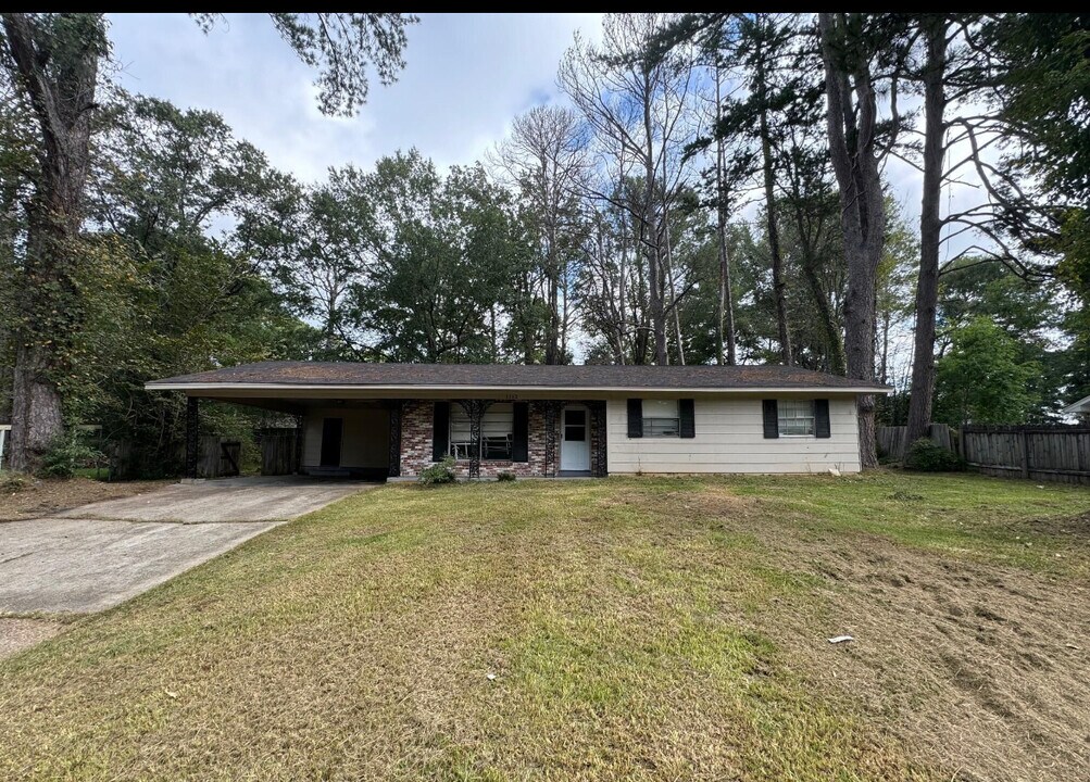 1162 Marble St in Jackson, MS - Building Photo