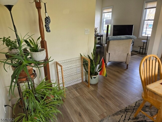 70 Overlook Ave in Belleville, NJ - Building Photo - Building Photo