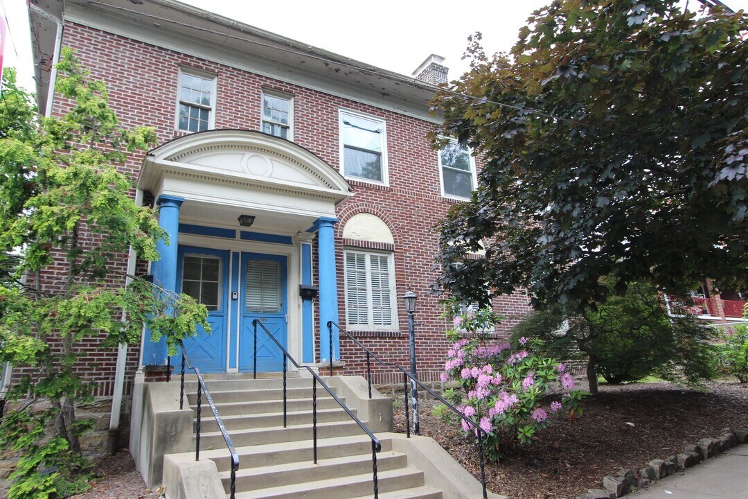 2012 Shady Ave in Pittsburgh, PA - Building Photo