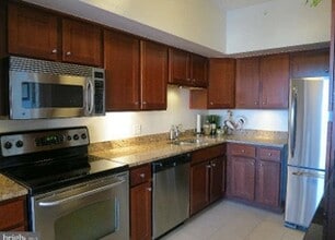 2230 George C Marshall Dr, Unit 1111 in Falls Church, VA - Building Photo - Building Photo