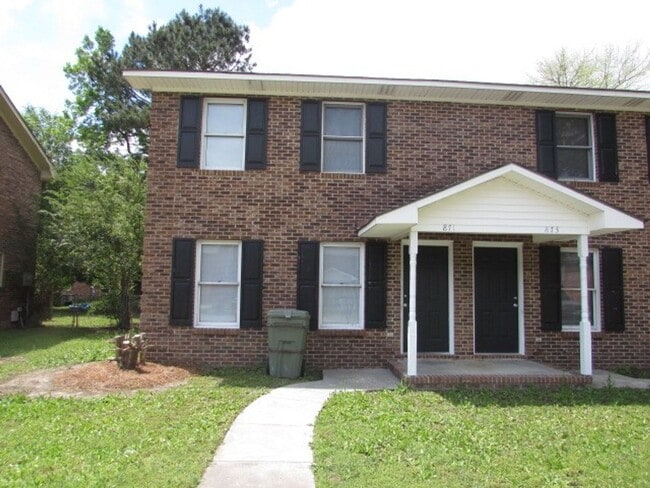 property at 871 Jessamine Trail