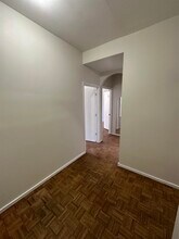 348 Grove St-Unit -2 in Jersey City, NJ - Building Photo - Building Photo