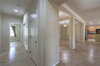 2147 Bannerwood St in Henderson, NV - Building Photo - Building Photo