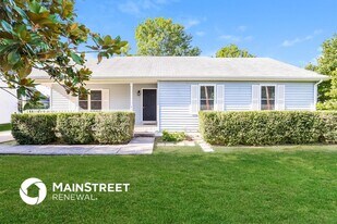 631 Blake Moore Dr in La Vergne, TN - Building Photo