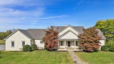 1564 Paynes Depot Rd in Versailles, KY - Building Photo - Building Photo