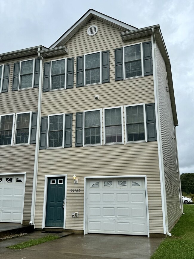 property at 35122 Saba Pl