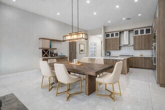 17317 Santaluce Mnr in Boca Raton, FL - Foto de edificio - Building Photo