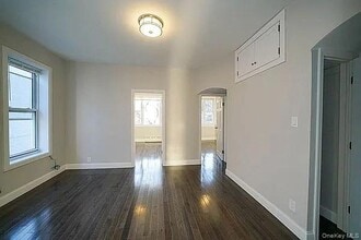 23-82 28th St in Queens, NY - Building Photo - Building Photo