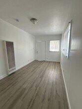 6306 S. Vermont Ave in Los Angeles, CA - Building Photo - Interior Photo