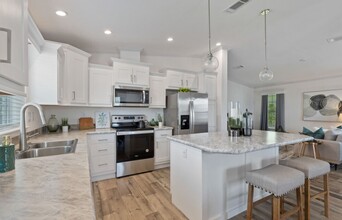 Palm Lake Estates-A 55+ Community in West Palm Beach, FL - Building Photo - Building Photo