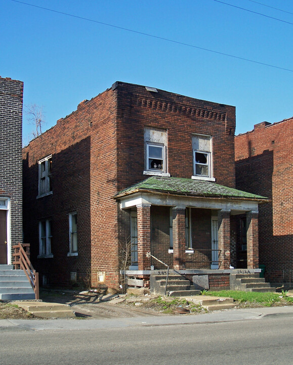 2916-2918 State Street in East St. Louis, IL - Building Photo