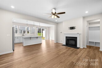 13319 Savaine St in Charlotte, NC - Building Photo - Building Photo