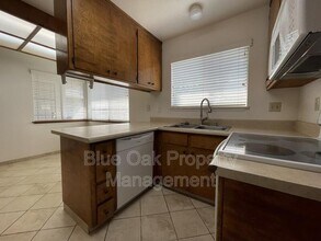 100 W Tonea Way in Chico, CA - Building Photo - Building Photo