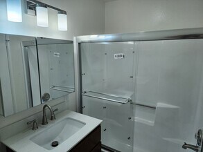 809 S Adams St, Unit Apt 4 in Glendale, CA - Building Photo - Building Photo
