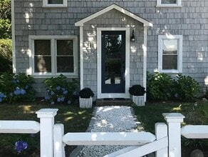 217 Trotting Park Rd in Falmouth, MA - Building Photo - Building Photo