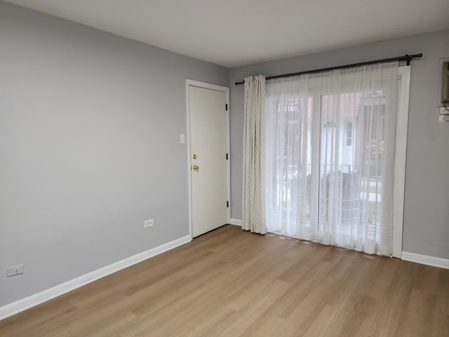 6153 W 64th Pl in Chicago, IL - Foto de edificio - Building Photo