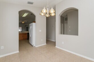8350 Crescent Moon Dr in New Port Richey, FL - Building Photo - Building Photo