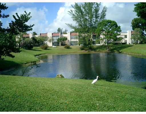 2901 Fiore Way in Delray Beach, FL - Foto de edificio - Building Photo