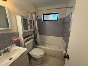 521 SW 9th St in Hallandale Beach, FL - Building Photo - Building Photo