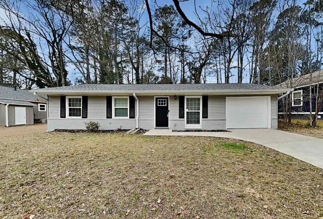 property at 729 Utoy Cir SW