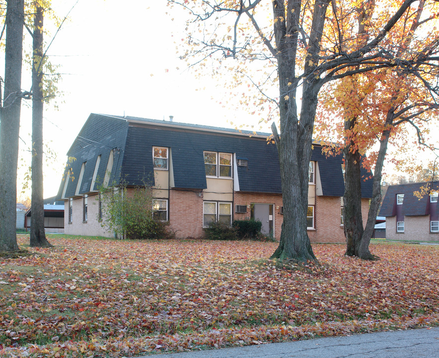 5061 Aravesta Ave in Youngstown, OH - Building Photo