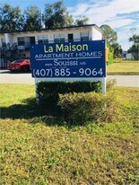 5261 Alhambra Dr in Pine Hills, FL - Building Photo