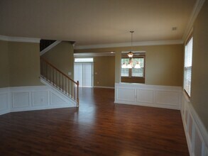 335 Larktree Ln in Fuquay Varina, NC - Building Photo - Building Photo