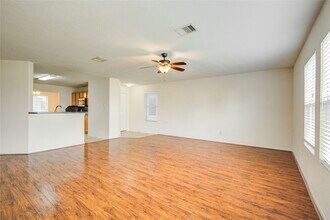 3614 Clipper Winds Way in Houston, TX - Building Photo - Building Photo