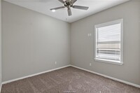 2505 Shady Rte Ln in Bryan, TX - Foto de edificio - Building Photo