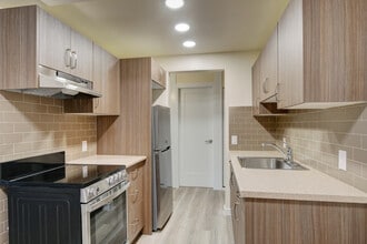 Marifield Park in Victoria, BC - Building Photo - Building Photo