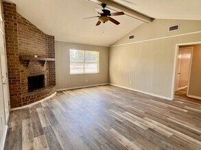 9445 Gross St in Beaumont, TX - Building Photo - Building Photo