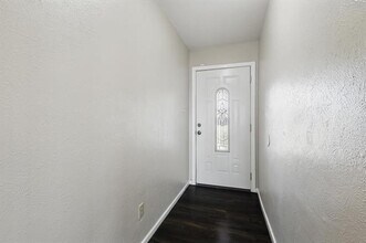 2925 Portales Dr in Fort Worth, TX - Building Photo - Building Photo