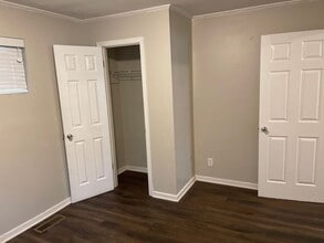 1308 Ivy St in Durham, NC - Building Photo - Building Photo