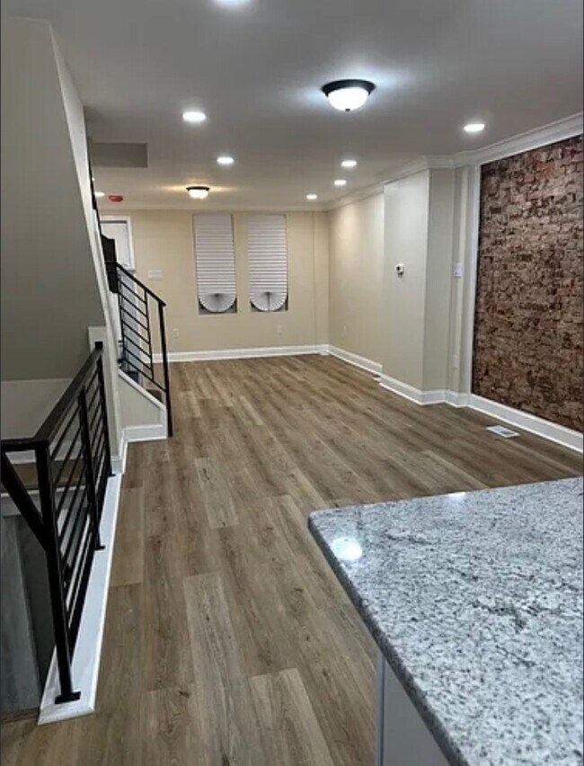 5751 Walton Ave in Philadelphia, PA - Building Photo - Building Photo