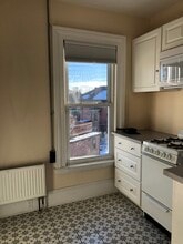 612 Congress St, Unit Apt 1 in Portland, ME - Building Photo - Building Photo