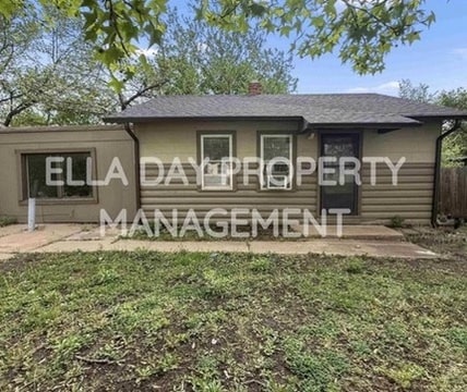 property at 810 N Harding Ave