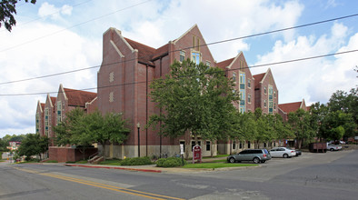 Ragans Hall in Tallahassee, FL - Foto de edificio - Building Photo