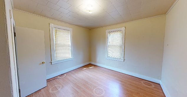 53 West St in Chicopee, MA - Foto de edificio
