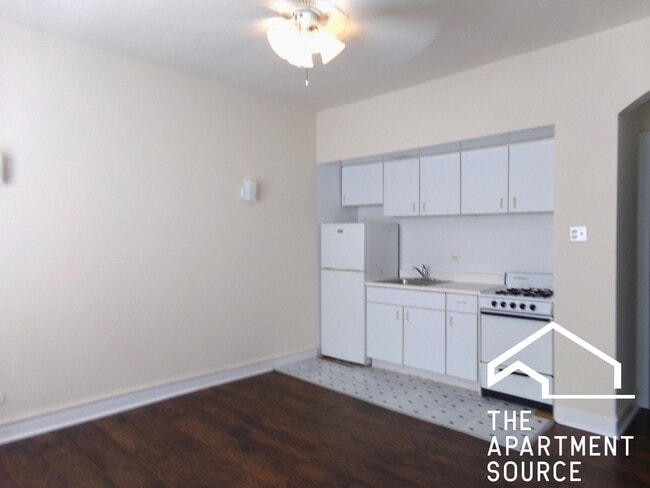 property at 6916 N Lakewood Ave