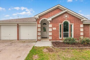 213 January Ln in Ponder, TX - Building Photo