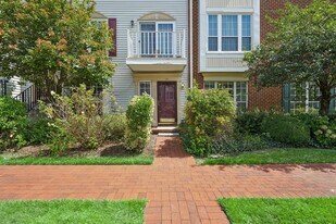 14 Walnut St in Jersey City, NJ - Building Photo