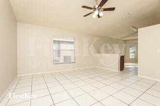 7594 Groveoak Dr, Unit 817 in Orlando, FL - Building Photo - Building Photo