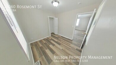 28060 Rosemont St in Roseville, MI - Building Photo - Building Photo