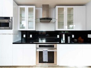 1606 Wiley St in Hollywood, FL - Building Photo - Building Photo