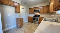 2215 Madrid Ct in Arlington, TX - Building Photo - Building Photo